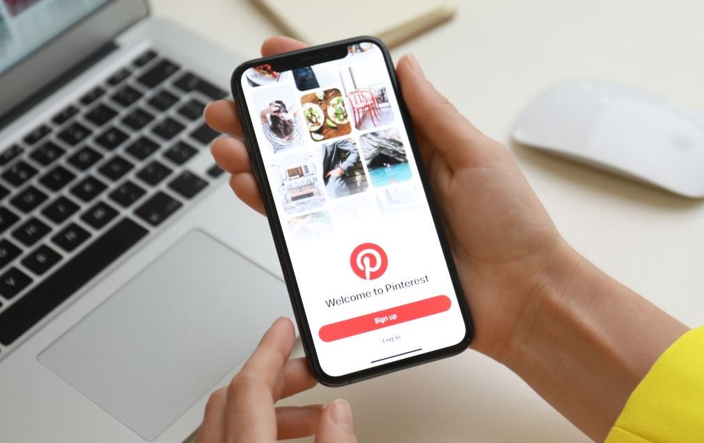 Ứng dụng Pinterest hỗ trợ tìm ý tưởng trước khi sử dụng dịch vụ thiết kế nội thất và triển khai thiết kế thi công nội thất.