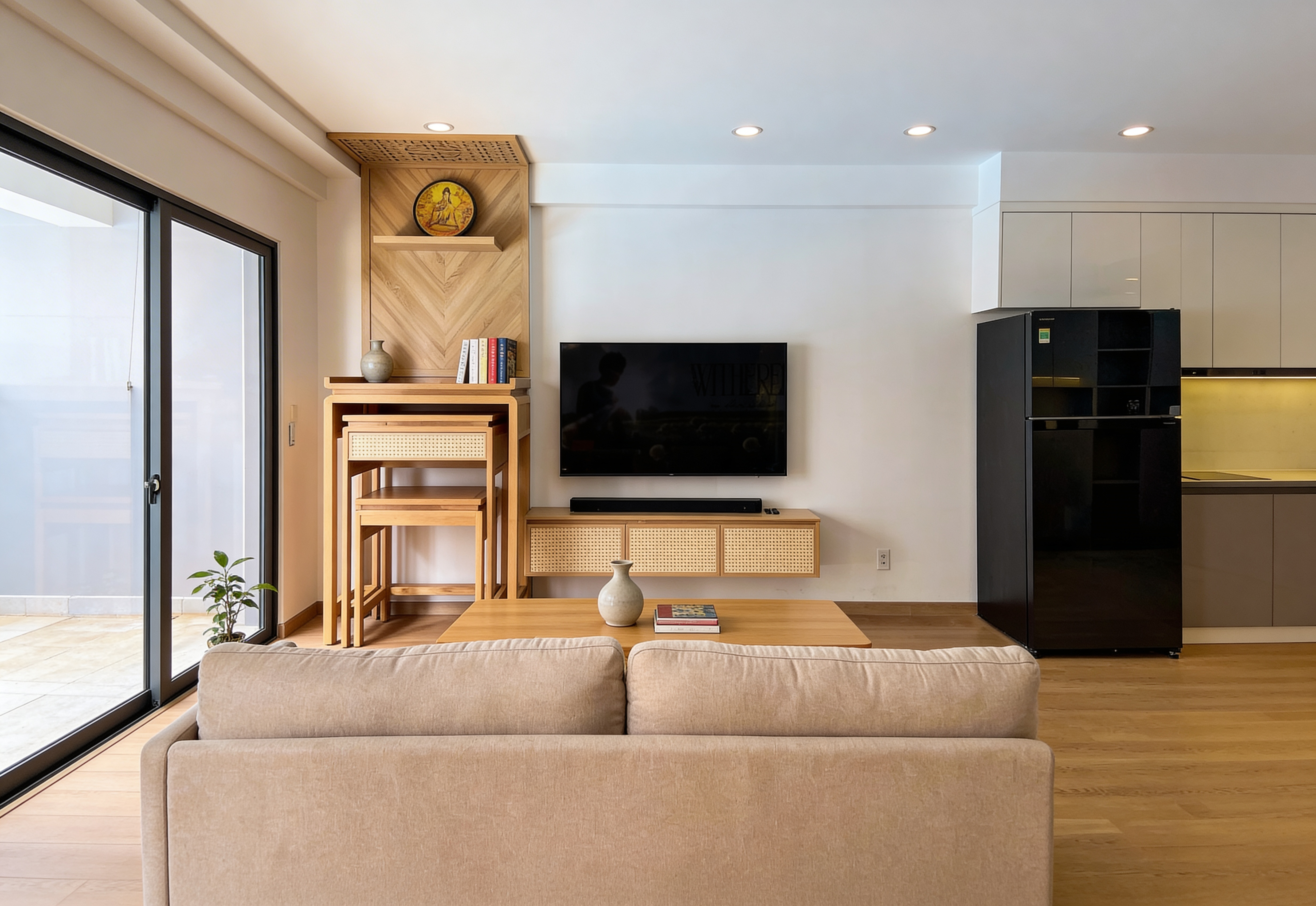 Hình ảnh thực tế sửa chữa chung cư trọn gói Lovera Vista phòng khách hiện đại