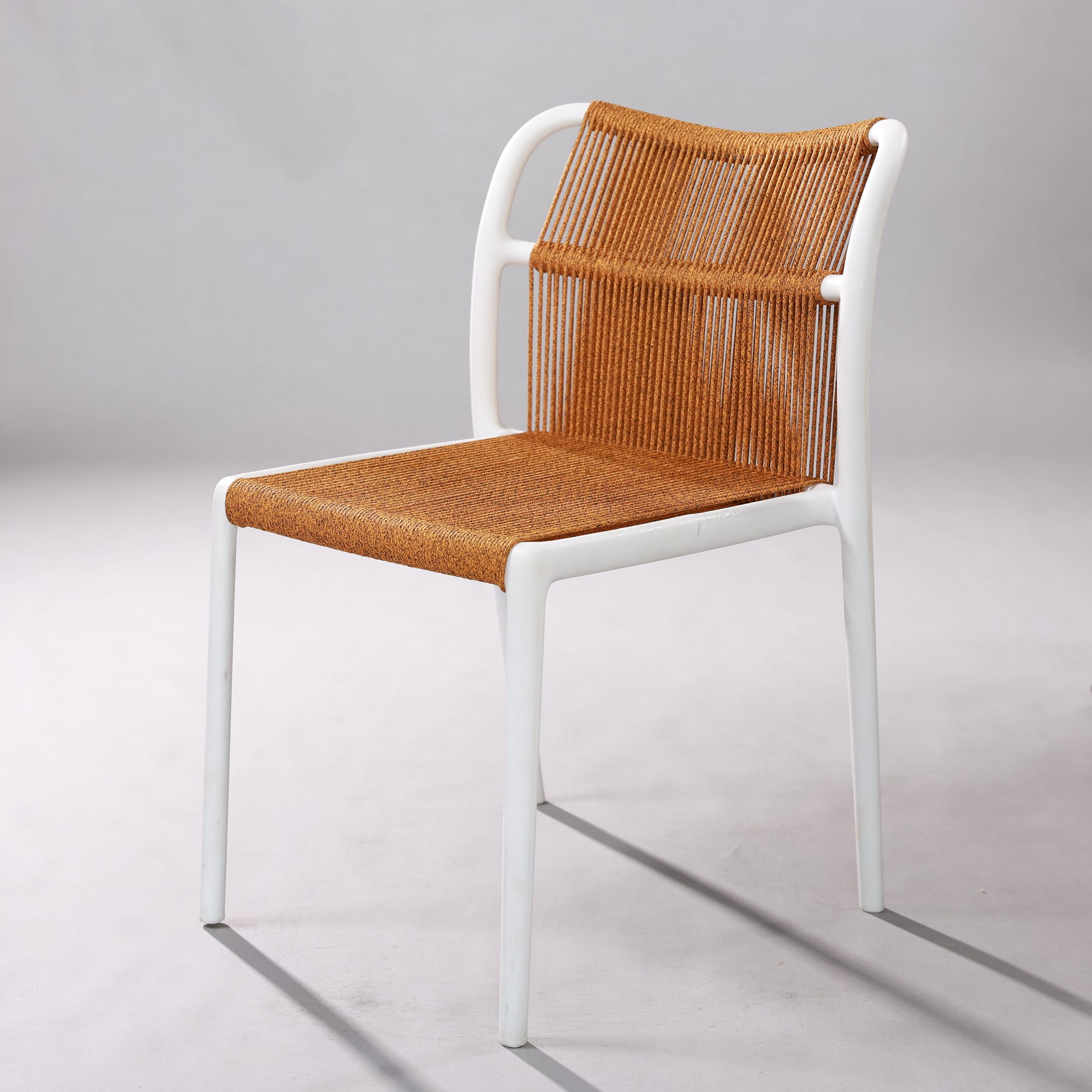 ghế coffee dây đan khung nhựa mã 3038 thiết kế decor dùng cho quán cafe