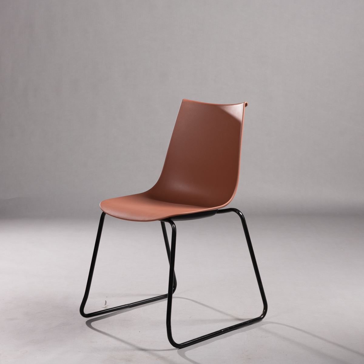 ghế coffee lưng nhựa chân sắt AMELI 21 thiết kế hiện đại dùng cho quán cafe