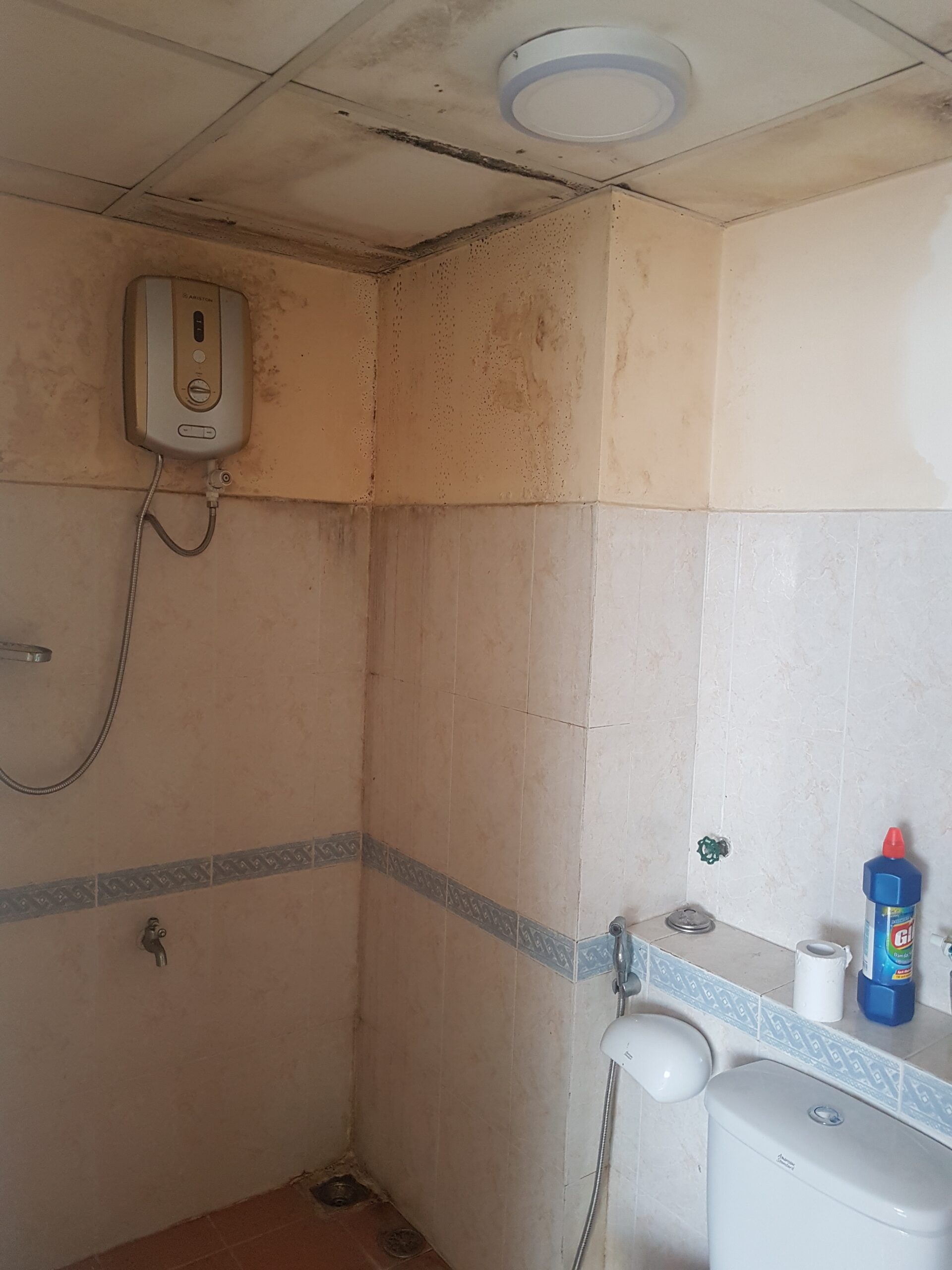 Hiện trạng cải tạo nội thất chung cư Chợ Nga phòng wc