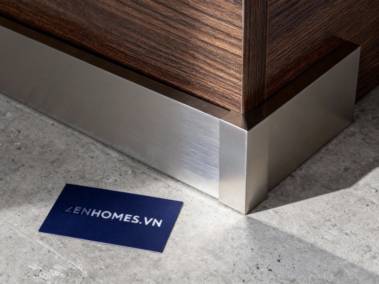 Len chân tường inox dạng có nắp chụp