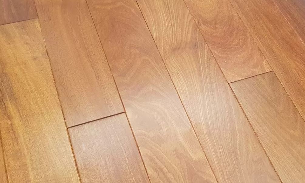 sàn gỗ kỹ thuật màu gỗ căm xe