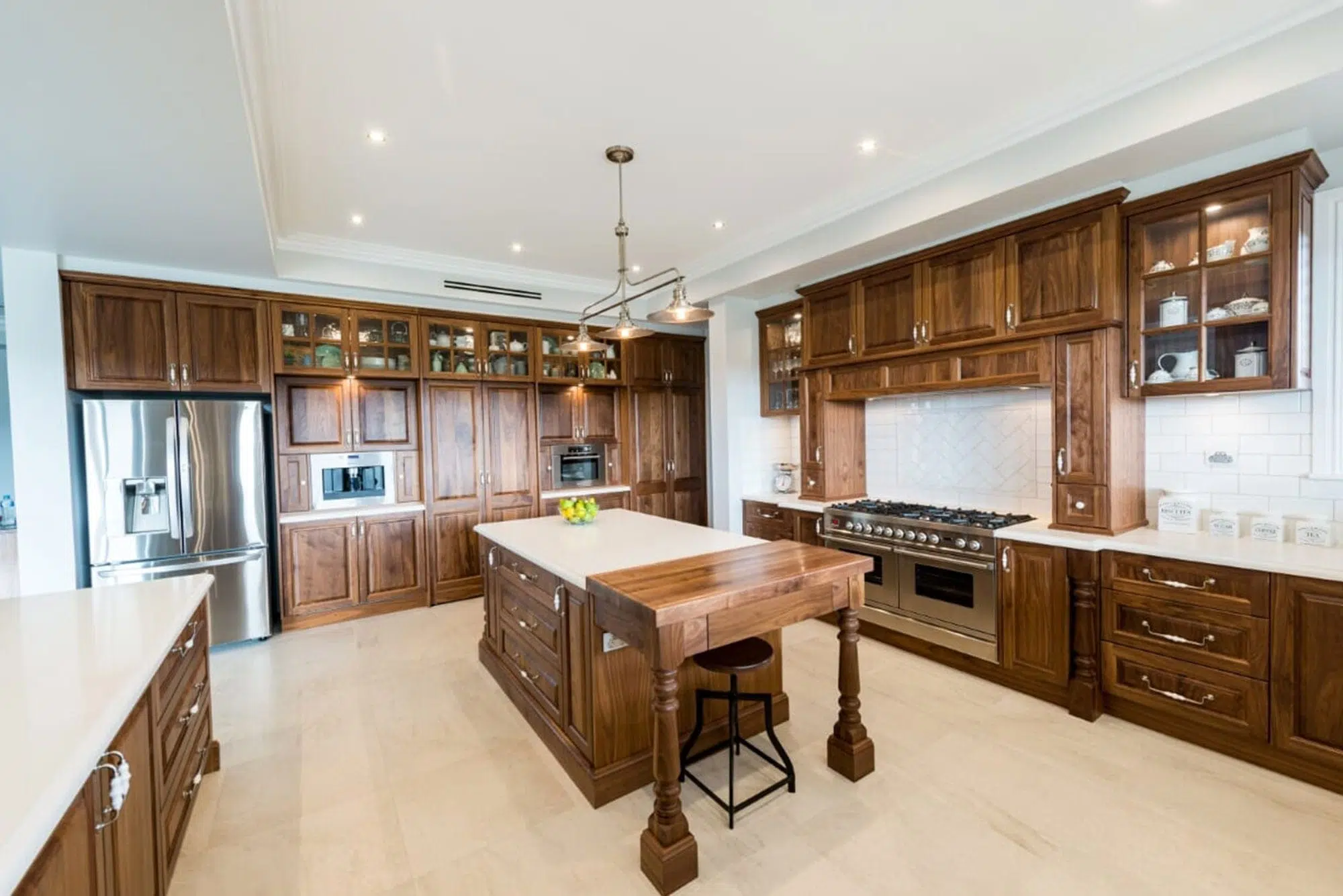 Thiết kế nội thất biệt thự gỗ óc chó : Vẻ đẹp vượt thời gian - Zenhomes