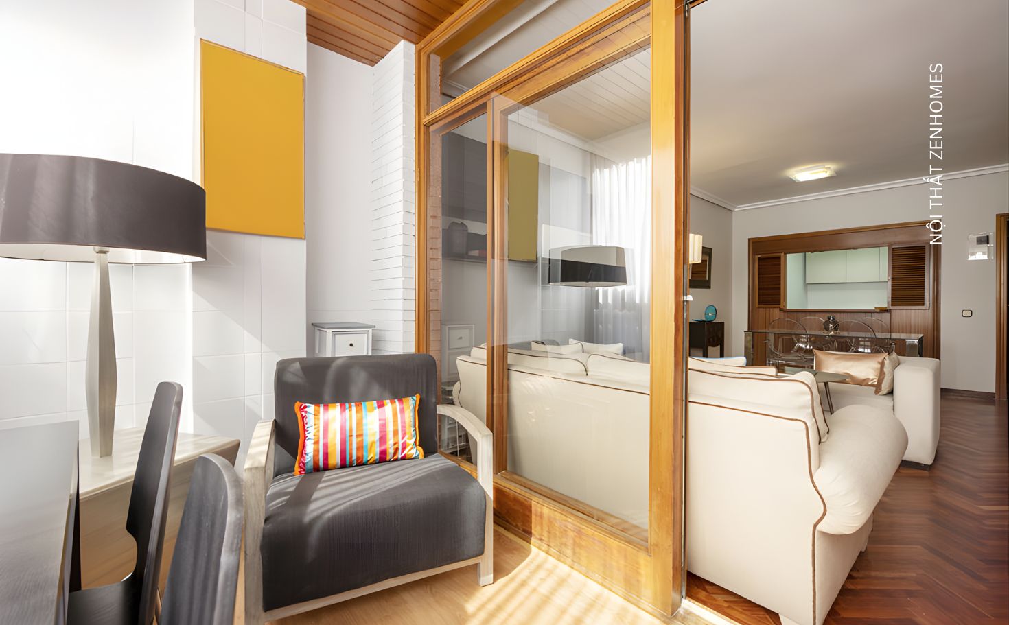 Vách ngăn kính khung gỗ