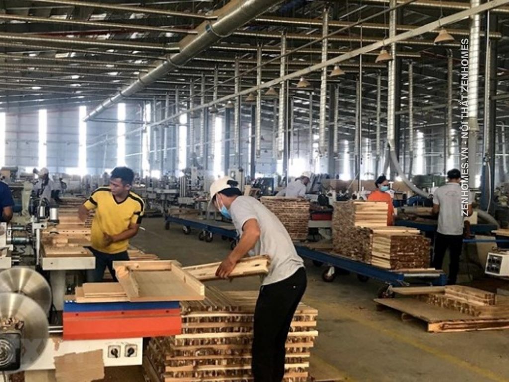 Hoạt động sản xuất tại xưởng gỗ uy tín với quy trình gia công chuyên nghiệp